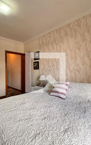 Casa à venda com 239m², 4 quartos e 4 vagasSuite
