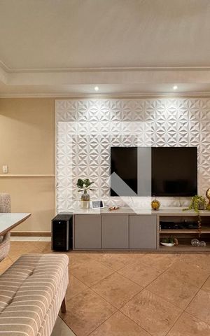 Casa à venda com 239m², 4 quartos e 4 vagasSala