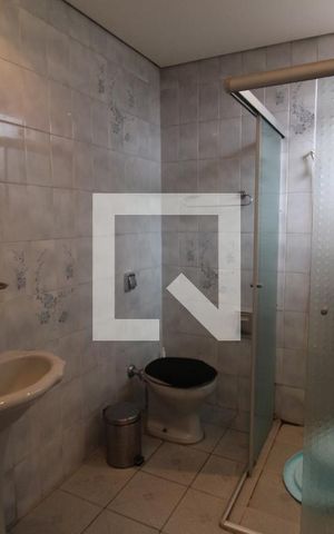 Casa à venda com 300m², 5 quartos e 2 vagasBanheiro 3