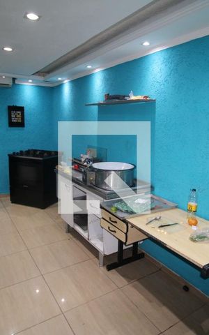 Casa à venda com 300m², 5 quartos e 2 vagasQuarto 6