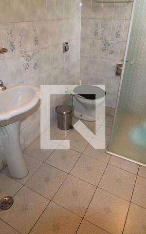 Casa à venda com 300m², 5 quartos e 2 vagasBanheiro 3