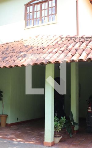Casa à venda com 320m², 4 quartos e 4 vagasQuintal