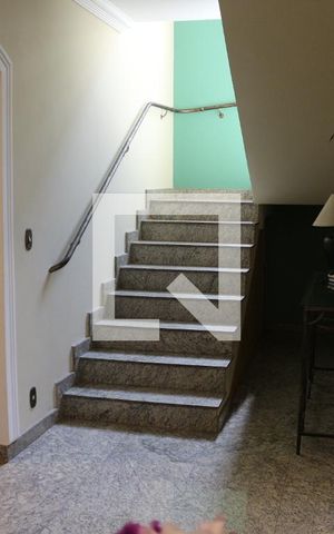 Casa à venda com 320m², 4 quartos e 4 vagasCorredor