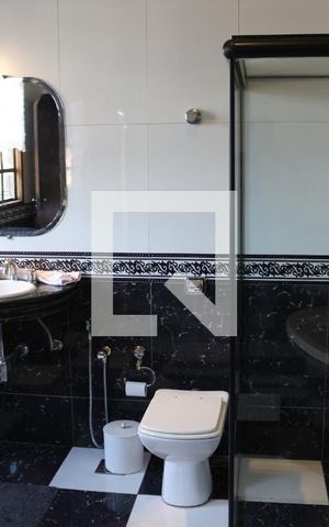 Casa à venda com 320m², 4 quartos e 4 vagasSuite Quarto 1