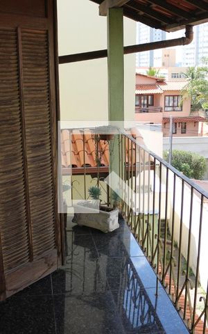 Casa à venda com 320m², 4 quartos e 4 vagasVaranda Quarto 1
