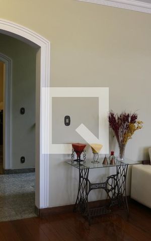 Casa à venda com 320m², 4 quartos e 4 vagasSala