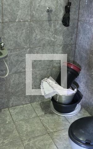 Casa à venda com 320m², 4 quartos e 4 vagasBanheiro 3
