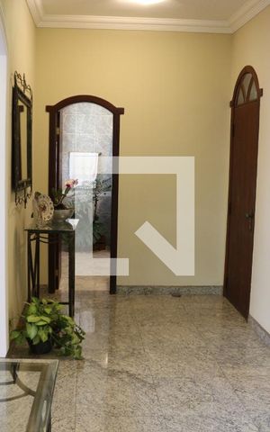Casa à venda com 320m², 4 quartos e 4 vagasCorredor