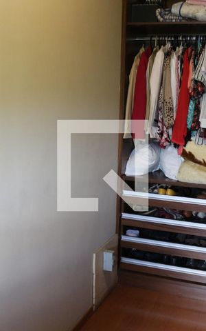 Casa à venda com 320m², 4 quartos e 4 vagasCloset Quarto 1