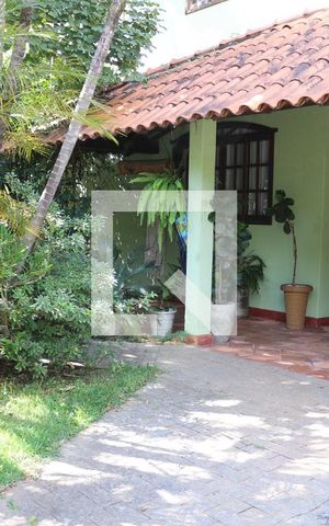 Casa à venda com 320m², 4 quartos e 4 vagasQuintal