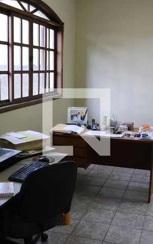 Casa à venda com 320m², 4 quartos e 4 vagasQuarto 5