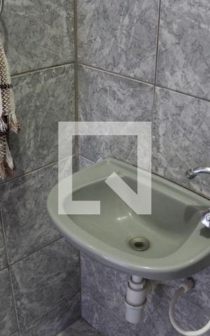 Casa à venda com 320m², 4 quartos e 4 vagasBanheiro 3