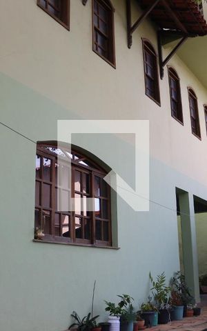Casa à venda com 320m², 4 quartos e 4 vagasQuintal