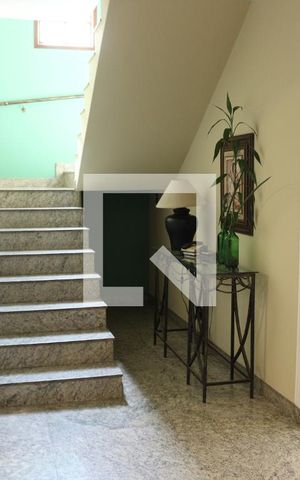 Casa à venda com 320m², 4 quartos e 4 vagasCorredor