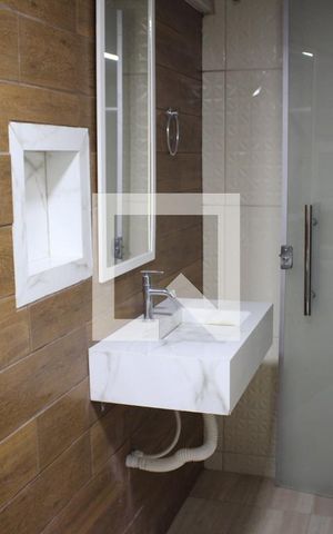 Casa para alugar com 60m², 4 quartos e 1 vagaBanheiro