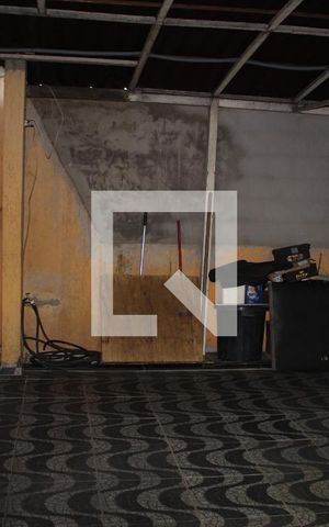Casa para alugar com 60m², 4 quartos e 1 vagaQuintal