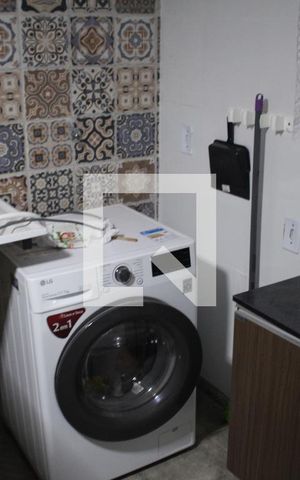 Casa para alugar com 60m², 4 quartos e 1 vagaÁrea de Serviço