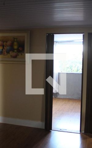 Casa para alugar com 60m², 4 quartos e 1 vagaSala 