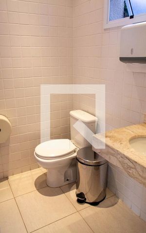 Apartamento à venda com 70m², 2 quartos e 2 vagas Apartamento à venda com 70m², 2 quartos e 2 vagasÁrea Comum - Salão de Festas - Banheiro