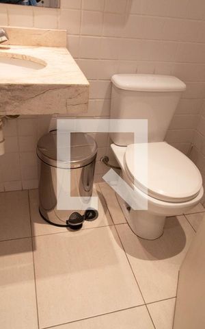 Apartamento à venda com 70m², 2 quartos e 2 vagas Apartamento à venda com 70m², 2 quartos e 2 vagasÁrea Comum - Salão de Festas - Banheiro