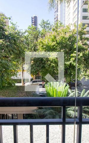 Apartamento à venda com 70m², 2 quartos e 2 vagas Apartamento à venda com 70m², 2 quartos e 2 vagasVista da Varanda da Sala