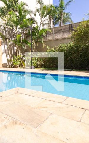 Apartamento à venda com 70m², 2 quartos e 2 vagas Apartamento à venda com 70m², 2 quartos e 2 vagasÁrea comum - Piscina