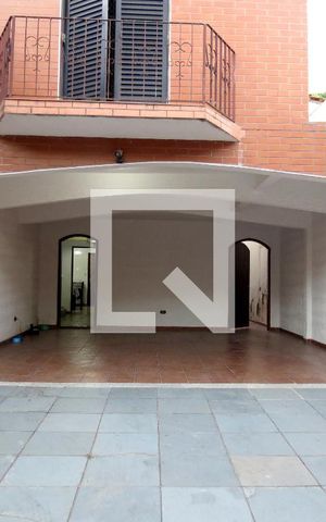 Casa à venda com 302m², 5 quartos e 4 vagasGaragem