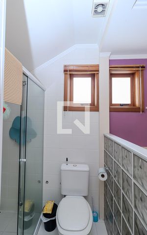 Casa à venda com 500m², 5 quartos e 8 vagasBanheiro da Suíte 2