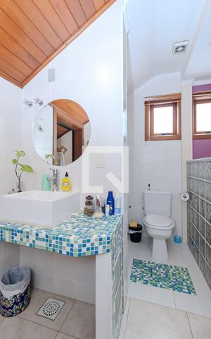 Casa à venda com 500m², 5 quartos e 8 vagasBanheiro da Suíte 2