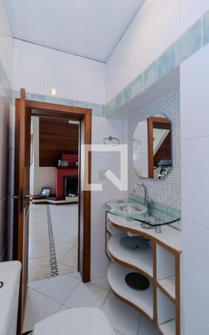 Casa à venda com 500m², 5 quartos e 8 vagasLavabo