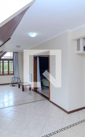 Casa à venda com 500m², 5 quartos e 8 vagasSótão