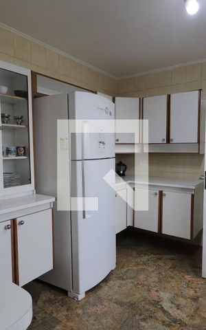 Apartamento à venda com 110m², 3 quartos e 2 vagasCozinha