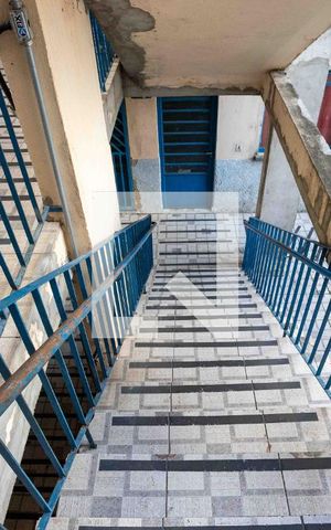 Apartamento à venda com 52m², 2 quartos e 1 vagaEscada