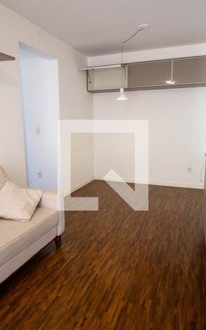 Apartamento para alugar com 80m², 3 quartos e 2 vagasSala