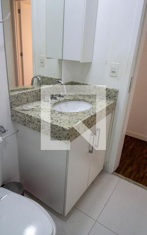 Apartamento para alugar com 80m², 3 quartos e 2 vagasBanheiro do Corredor
