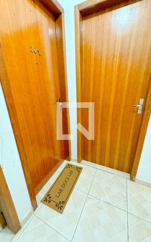 Apartamento para alugar com 65m², 2 quartos e 1 vagaHall social