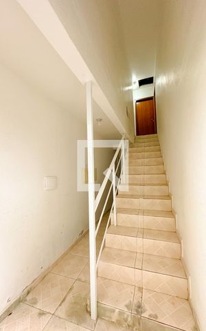 Apartamento para alugar com 65m², 2 quartos e 1 vagaEscada