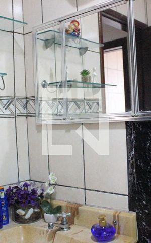 Casa à venda com 145m², 3 quartos e 2 vagasBanheiro 1