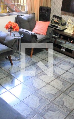 Casa à venda com 145m², 3 quartos e 2 vagasSala