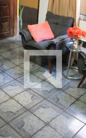Casa à venda com 145m², 3 quartos e 2 vagasSala