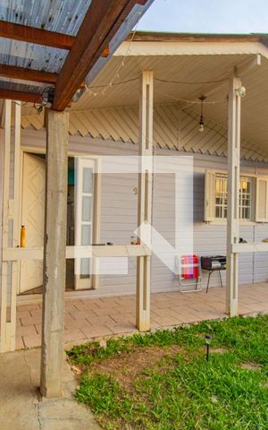 Casa à venda com 79m², 2 quartos e 1 vaga Casa à venda com 79m², 2 quartos e 1 vagaFachada