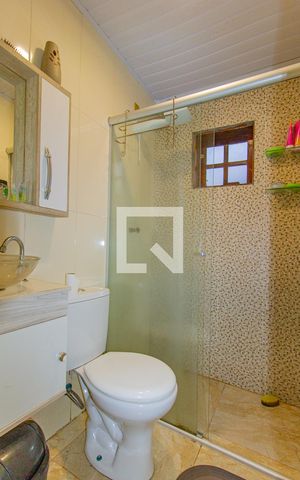 Casa à venda com 79m², 2 quartos e 1 vaga Casa à venda com 79m², 2 quartos e 1 vagaBanheiro Socia