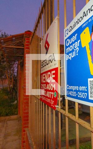 Casa à venda com 79m², 2 quartos e 1 vaga Casa à venda com 79m², 2 quartos e 1 vagaPlaquinha instalada no imóvel