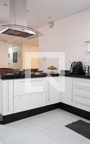 Casa à venda com 200m², 3 quartos e 3 vagasCozinha