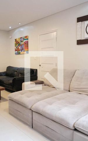Casa à venda com 200m², 3 quartos e 3 vagasSala