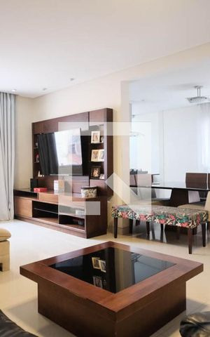Casa à venda com 200m², 3 quartos e 3 vagasSala