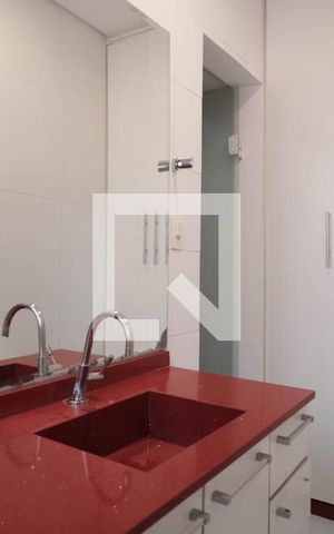 Casa à venda com 200m², 3 quartos e 3 vagasBanheiro da Suíte 