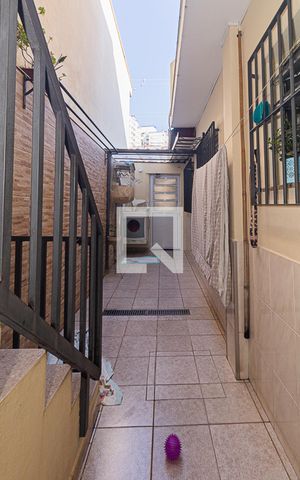 Casa à venda com 144m², 4 quartos e 1 vaga Casa à venda com 144m², 4 quartos e 1 vagaÁrea comum