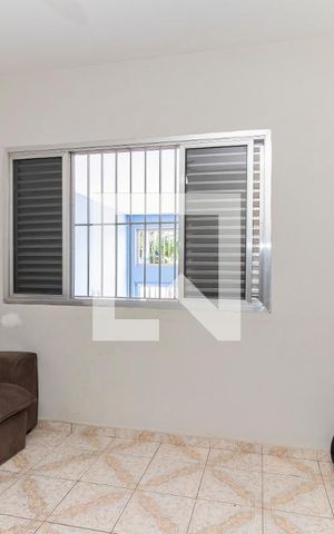 Casa para alugar com 250m², 2 quartos e 2 vagas Casa para alugar com 250m², 2 quartos e 2 vagasSala