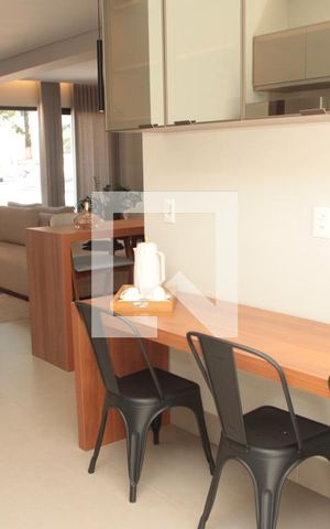 Casa de condomínio para alugar com 208m², 3 quartos e 2 vagascozinha